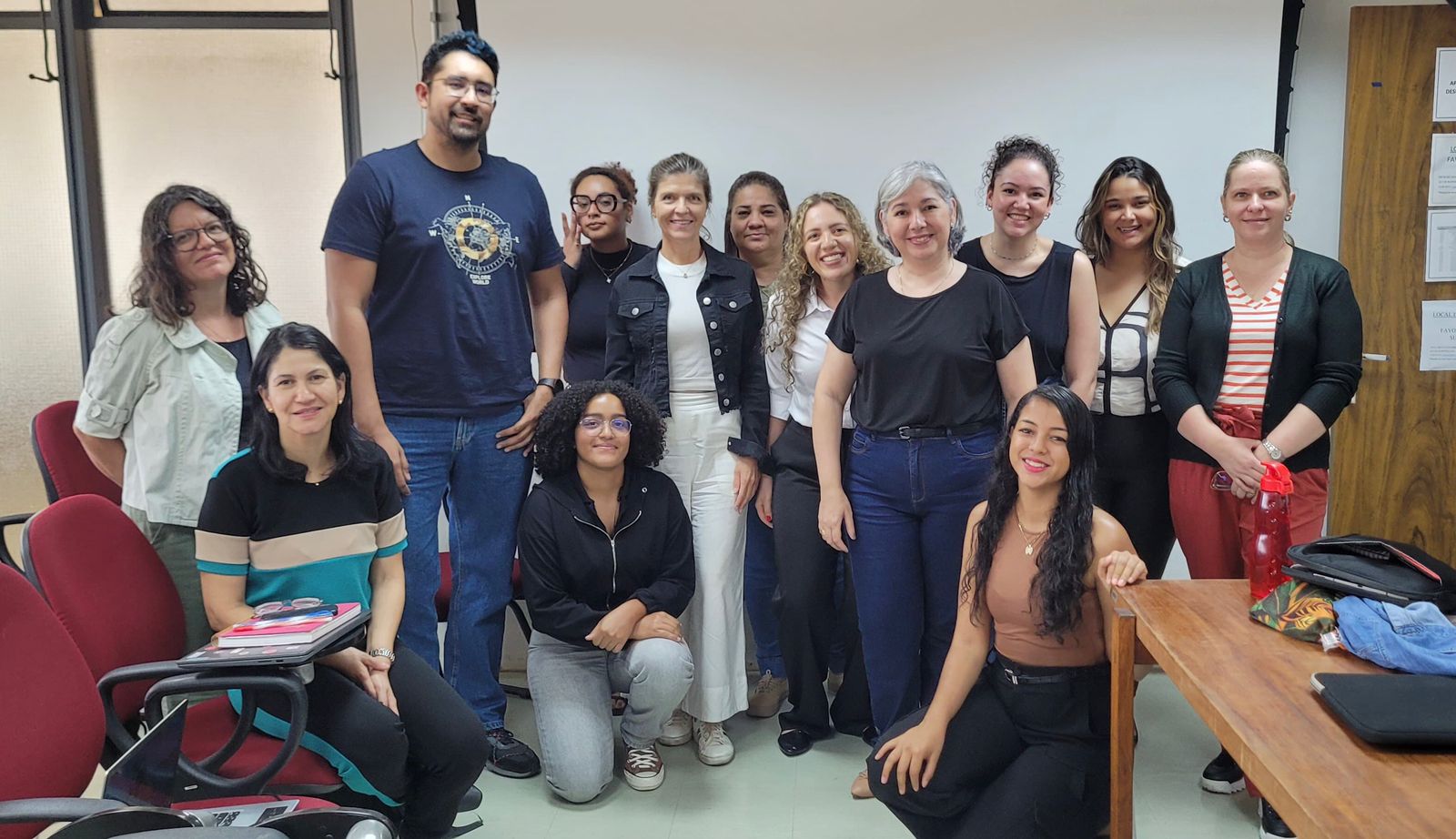 PALESTRA FONÉTICA APLICADA: Evento sobre os diálogos entre Fonética Aplicada e a Didática da língua. Realizado em 12 de novembro de 2024.